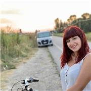 Studentessa Universitaria offre lezioni di Diritto, Economia e Storia